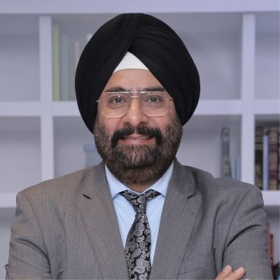 Portrait of Ashwinder R Singh, Chief Advisor at BitSave — strategic advisor to the leadership team Portrait of Ashwinder R Singh, Chief Advisor at BitSave — strategic advisor to the leadership team